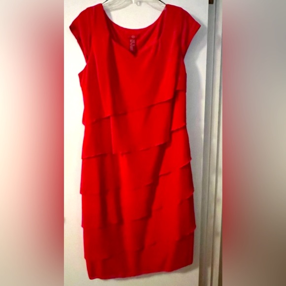 Bright red dress, no sleeves, scalloped front & back. Great for holiday party! - Picture 1 of 4